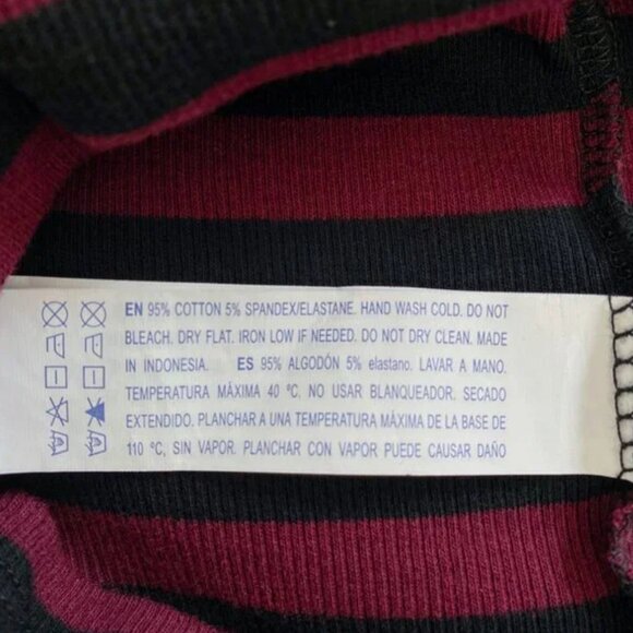 🎬✨ Forever 21 - Red & Black Striped Crop Longsleeve Top - Picture 3 of 5